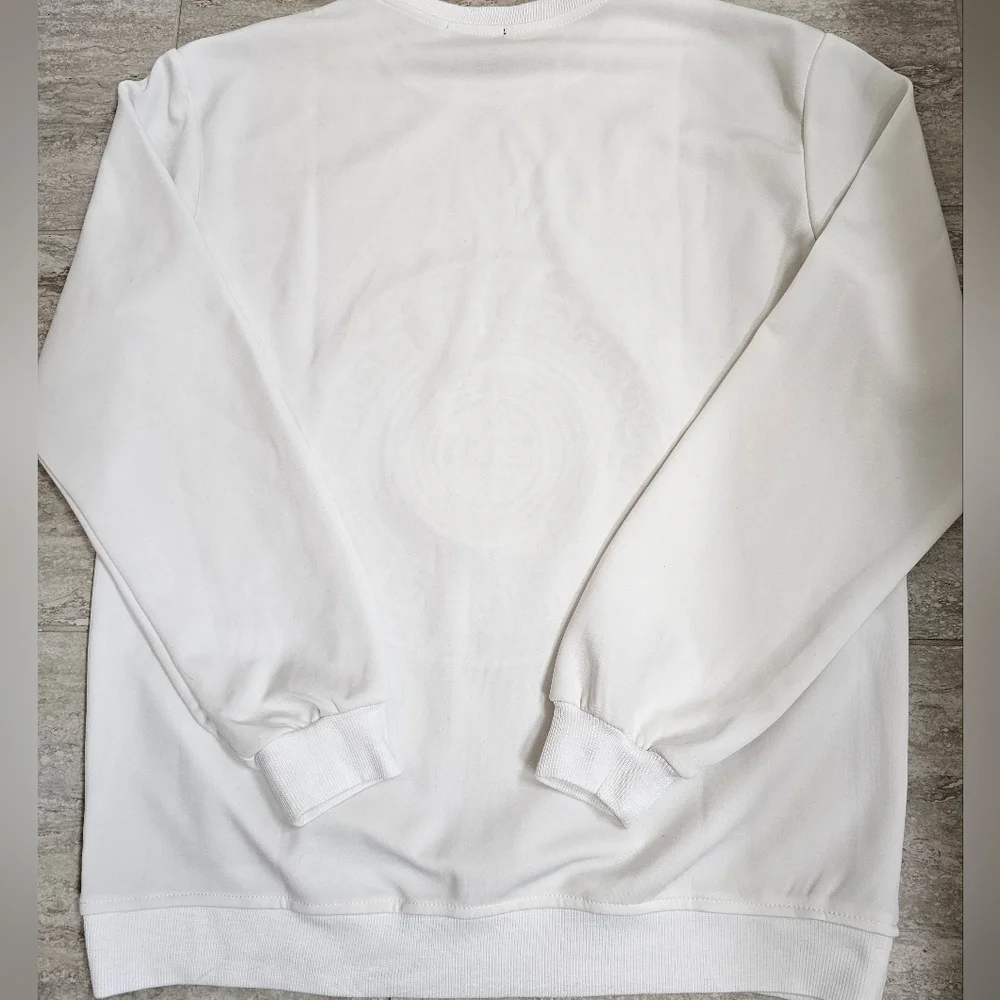 AOWOFS White Sweatshirt sz large - Picture 4 of 7